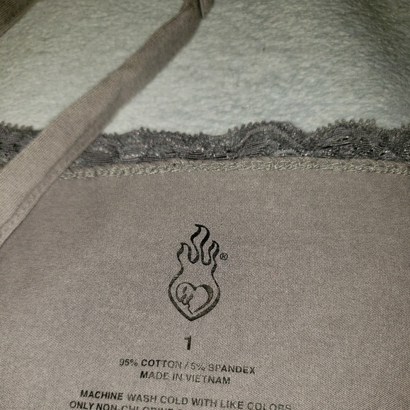 Torrid tank top with lace gray size 1 NWOT - Picture 2 of 2